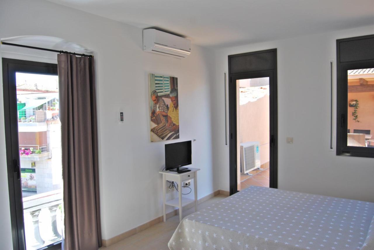 Apartaments Fonda Comerc Torroella de Montgrí Εξωτερικό φωτογραφία