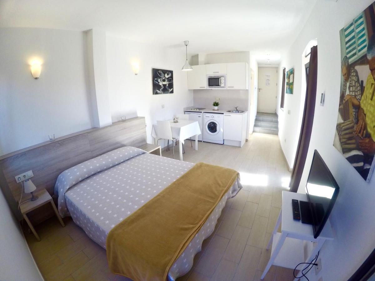 Apartaments Fonda Comerc Torroella de Montgrí Εξωτερικό φωτογραφία