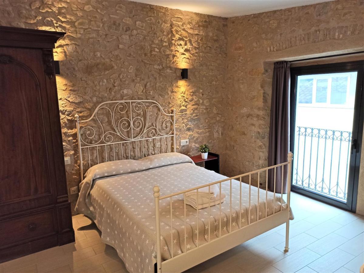 Apartaments Fonda Comerc Torroella de Montgrí Εξωτερικό φωτογραφία