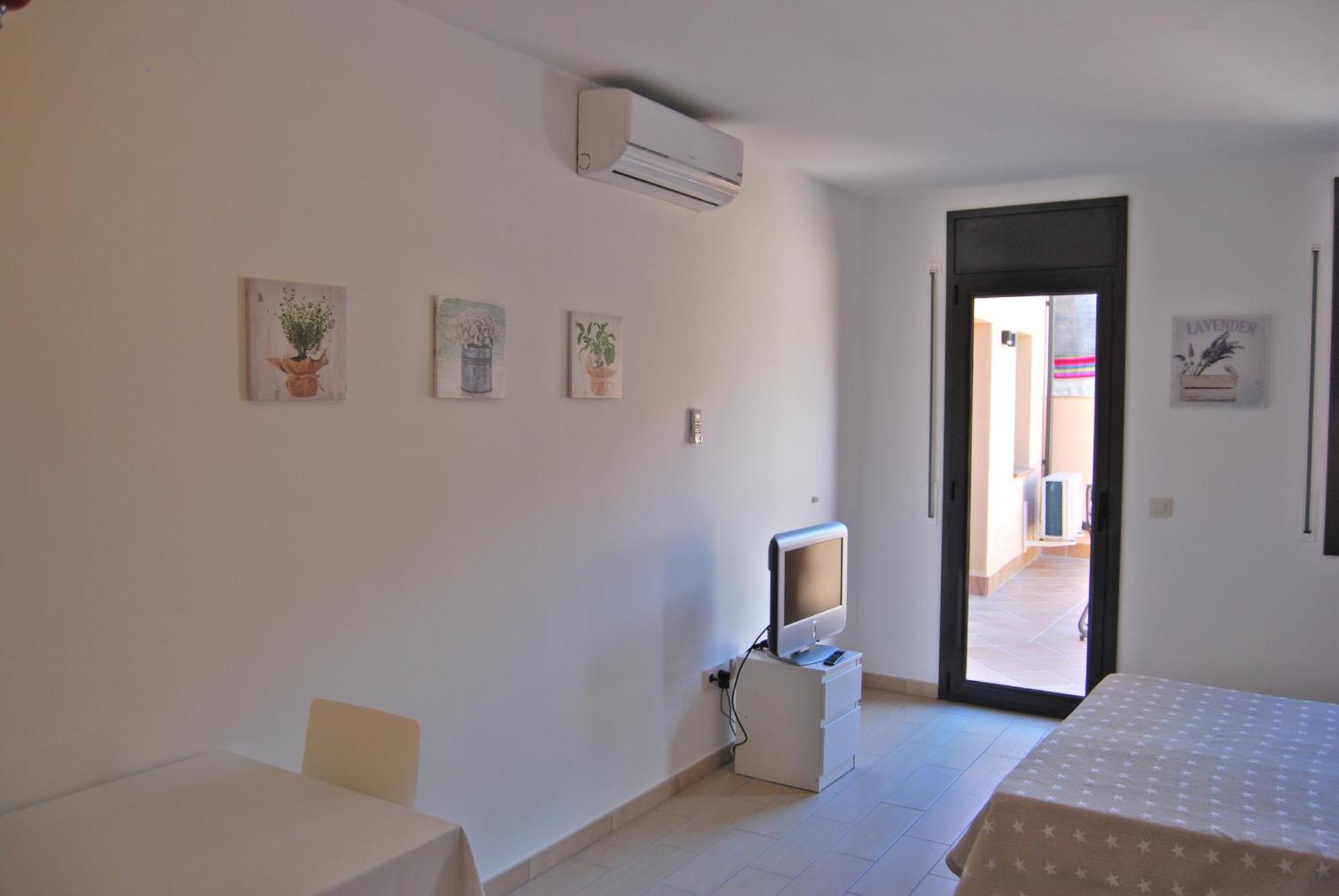 Apartaments Fonda Comerc Torroella de Montgrí Εξωτερικό φωτογραφία